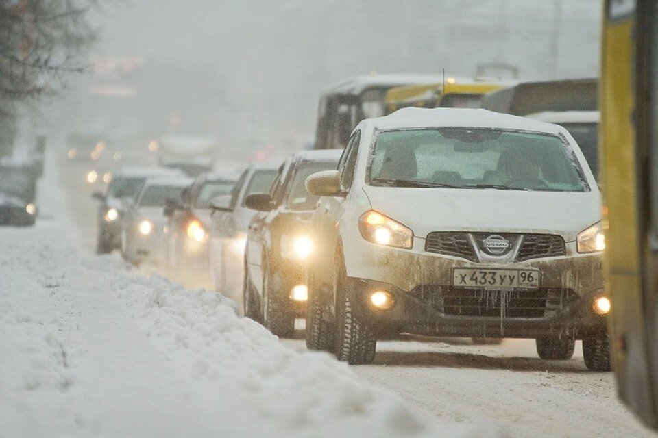     Из-за непогоды высок риск образования гололедицы и снежных накатов Алексей БУЛАТОВ