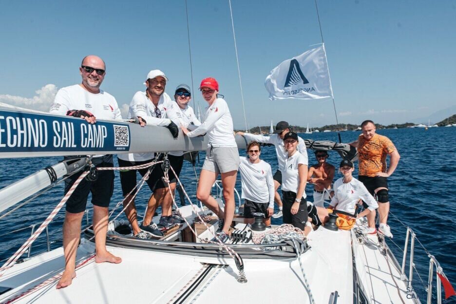 Sail camp. Семья на яхте. Sail camp. Sail camp. Sail camp.