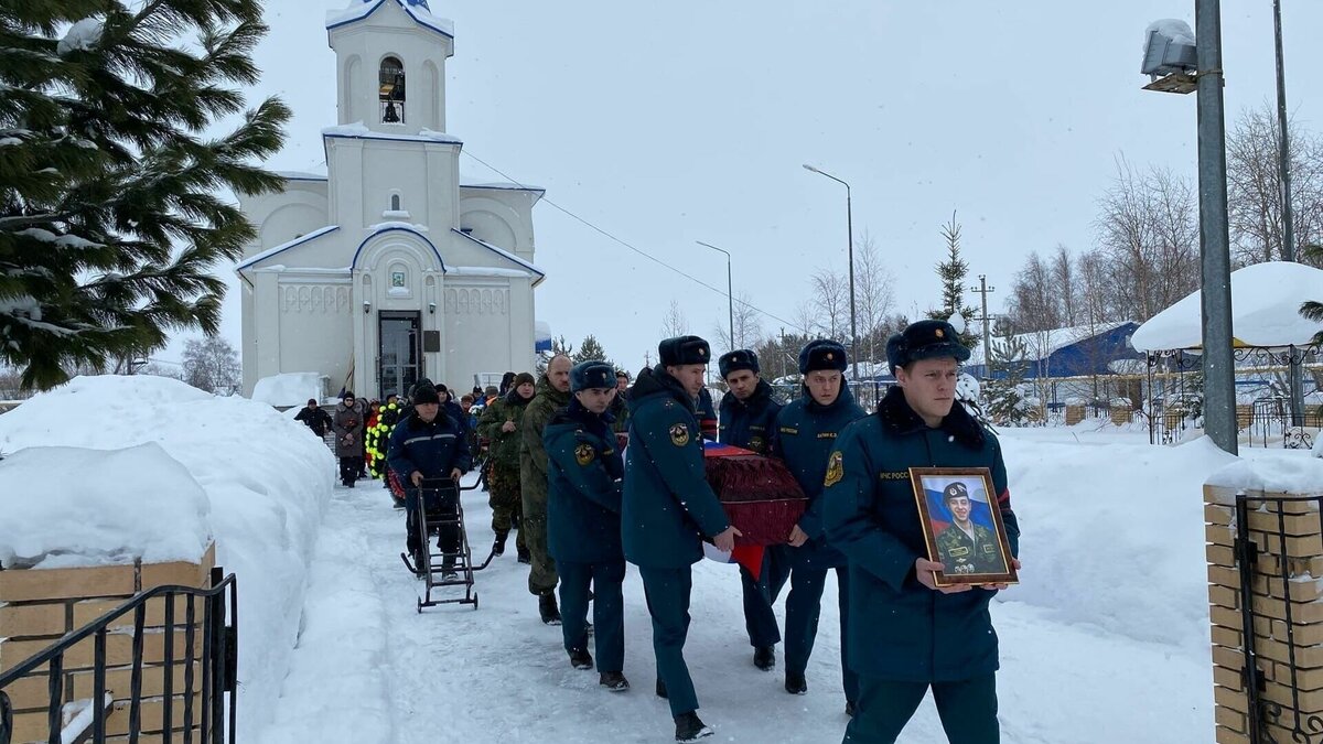 Югра контрактники