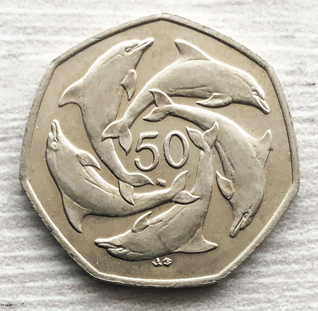 Гибралтар 50 пенсов 2003. Дельфины. Фото автора.