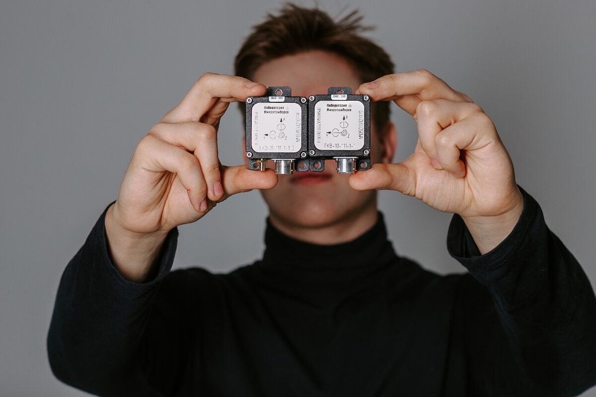 Инерциальные навигационные система серии ГКВ от российского производителя ООО "ЛМП"