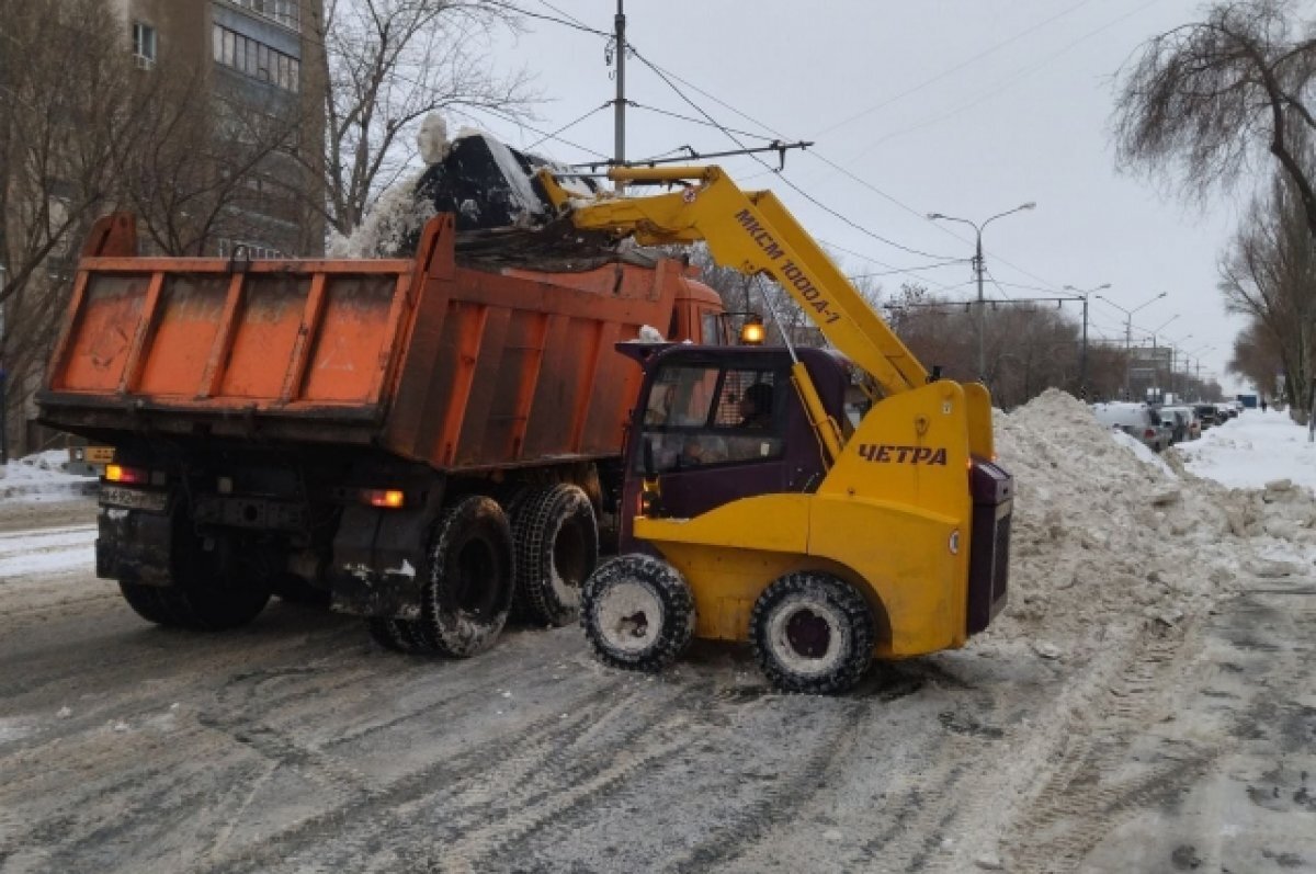    Глава Самары Елена Лапушкина проверила, как идёт уборка снега и наледи