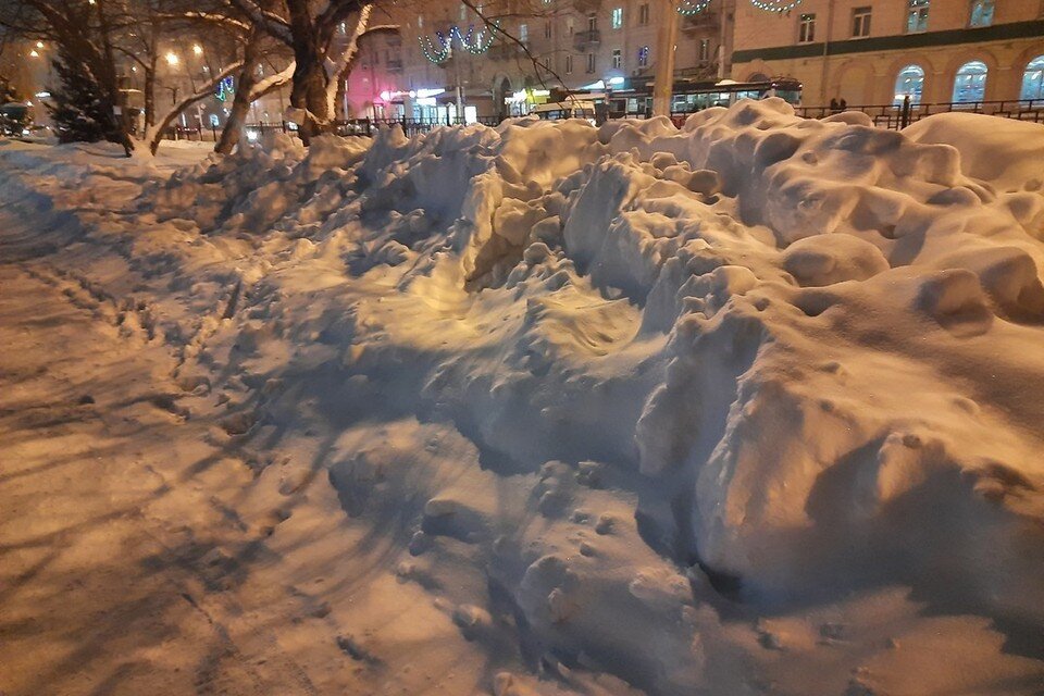     Мэр Новосибирска отчитался об уборке снега в городе. София БЕРЕЗОВСКАЯ