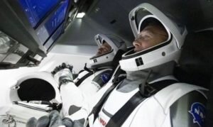    Dragon crew. Фото: nachedeu.com Роман Янышев