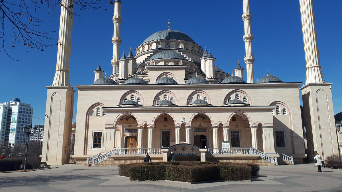 Мечеть Сердце Чечни.  Фото автора 
