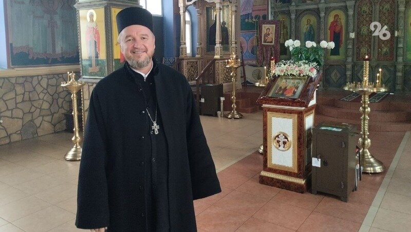Настоятель храма Всех святых, в земле Русской просиявших протоиерей Игорь Подоситников
Фото: Андрей Львов / ИА «Победа26»