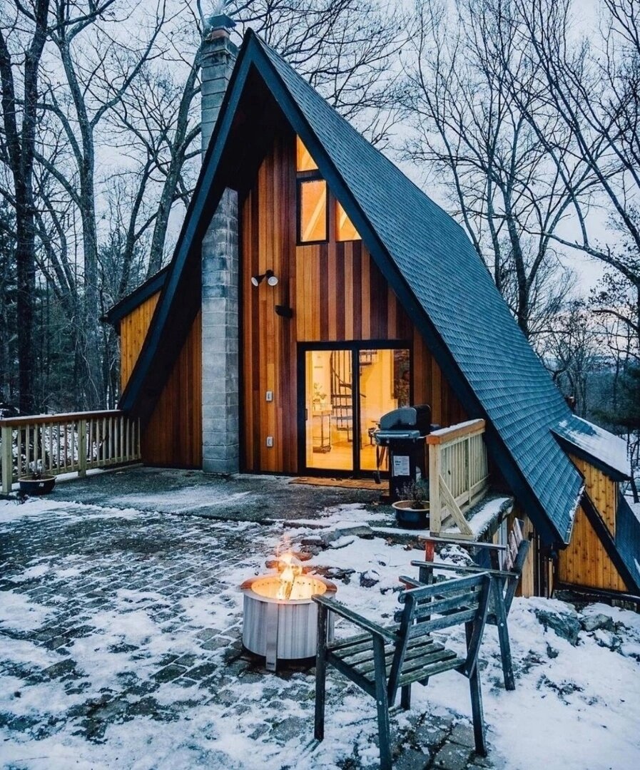 Жить хорошо, а хорошо жить ещё лучше и главное без долгов. 