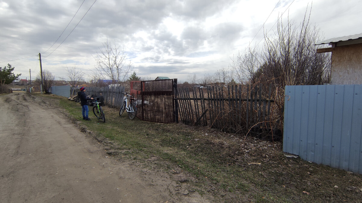 20м забора под снос....когда-нибудь.