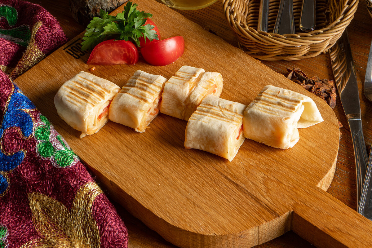     Рулет из лаваша: любимая начинка и новый вкус. Готовим в духовке