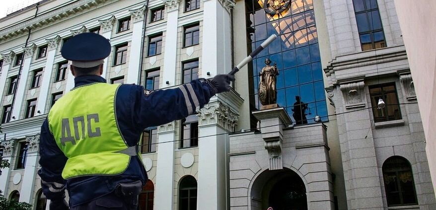 Представитель ГУВД замахнулся на святое