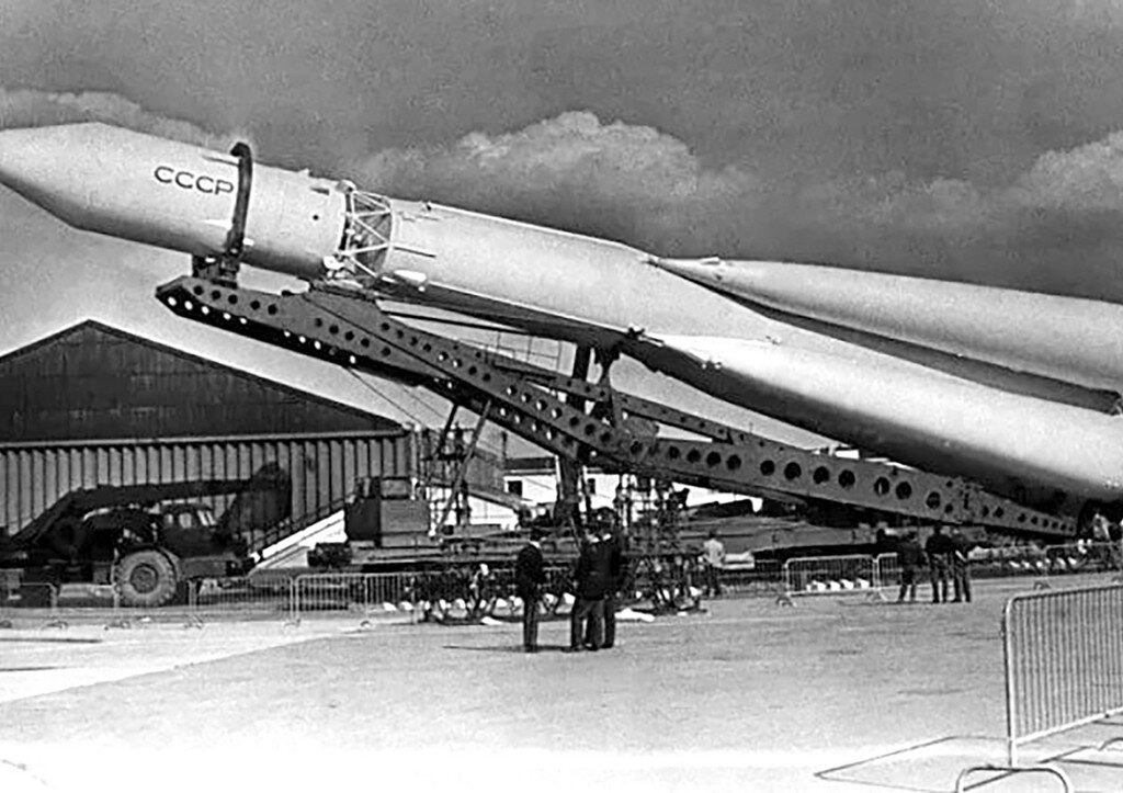 РКК Энергия. 60 лет со дня принятия на вооружение ракеты Р-7 - Новости - Госкорп