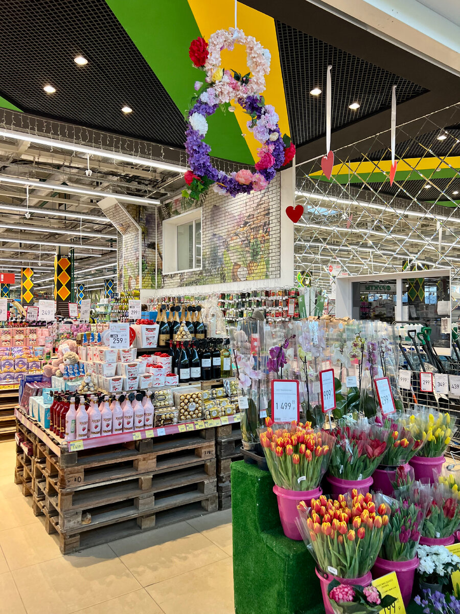 Праздничная атмосфера в магазине. Фото автора. 