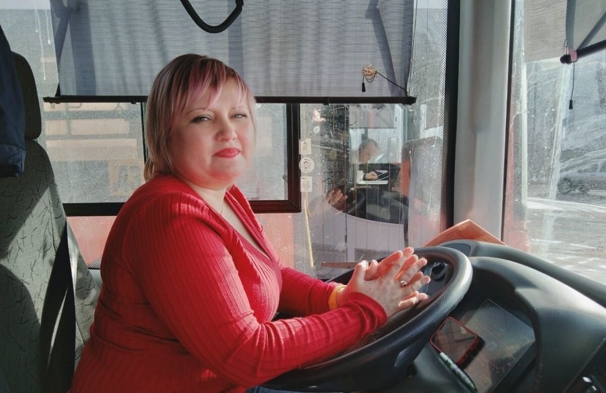    Татьяна Тихомирова также воспитывает трех дочерей Анастасия Красушкина