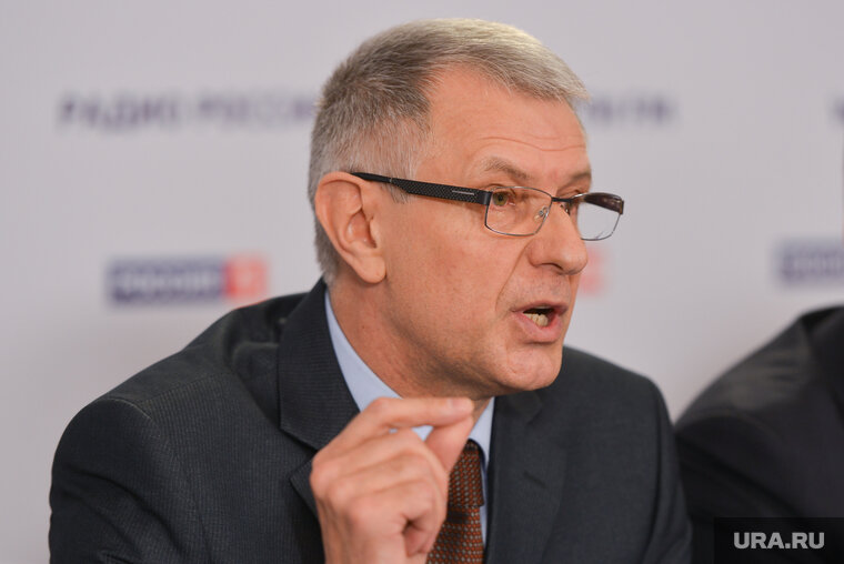    Лидер фракции «СР» Василий Швецов заявил, что речь идет о доверии избирателей