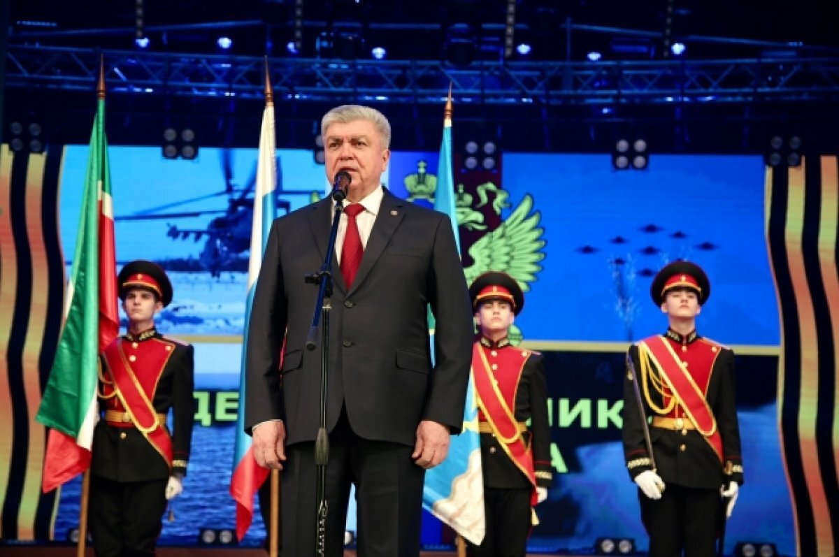    Наиль Магдеев на праздновании Дня защитника Отечества.