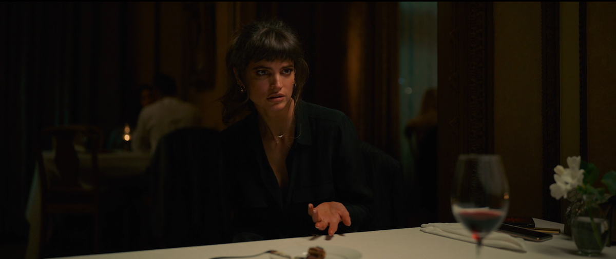 "Треугольник печали" 2022. Яя и Карл спорят из-за оплаты счёта