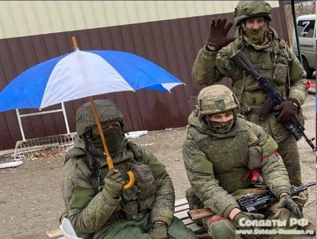 https://soldati--russian-ru.turbopages.org/soldati-russian.ru/s/publ/bratskaja_novorossija_donbass/fotografii_vojny_v_ukraine/fotografii_rossijskikh_soldat_na_vojne_v_ukraine_2022/108-1-0-4184