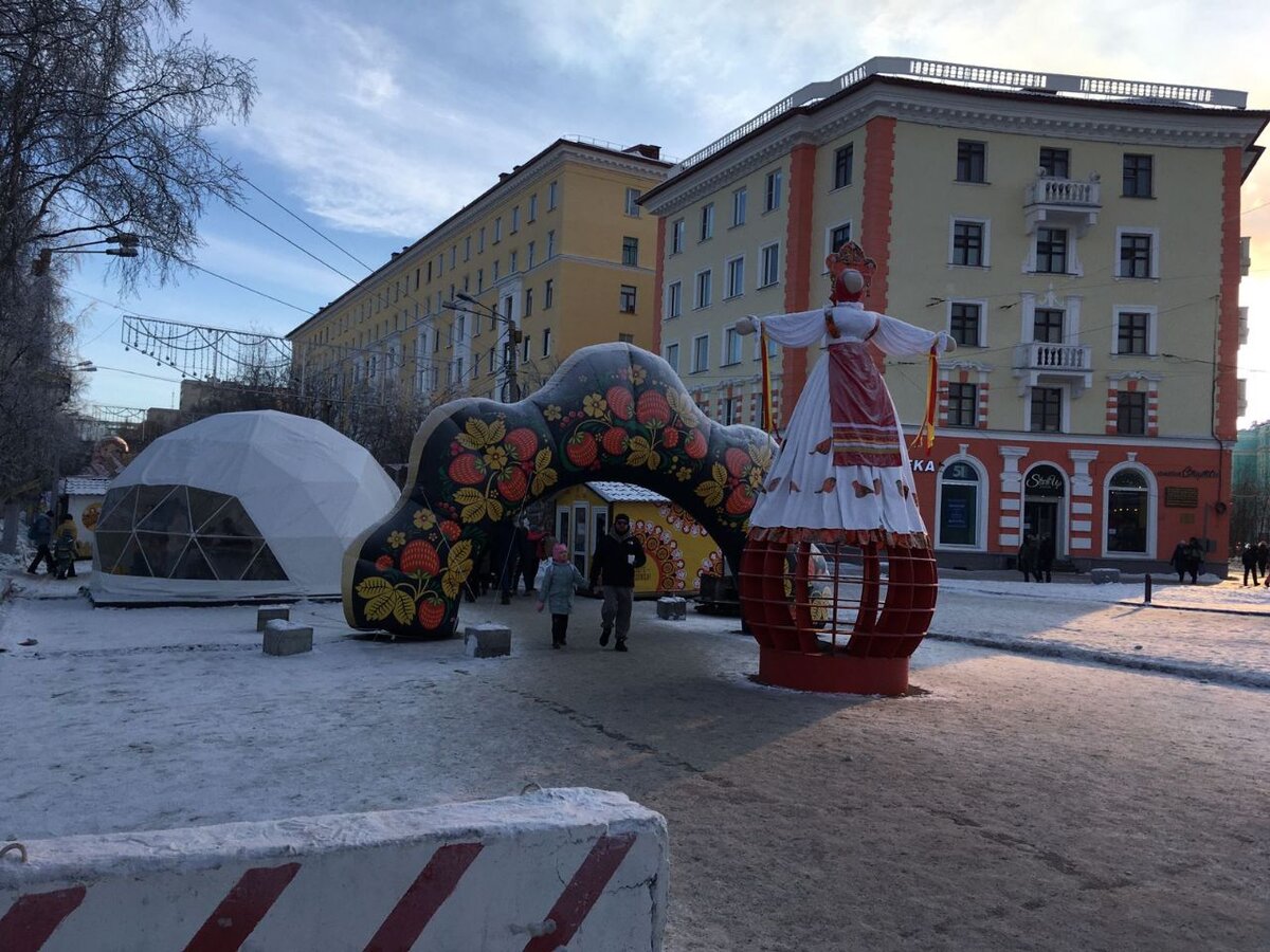 Галерея - стрелка вправо.