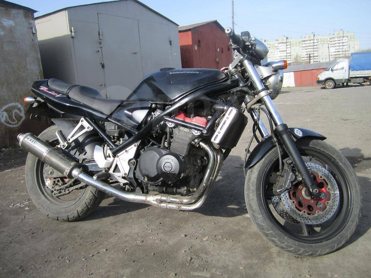 Suzuki GSF400 BANDIT, 9 лет и 7 месяцев назад. 11 июня 2013 г.