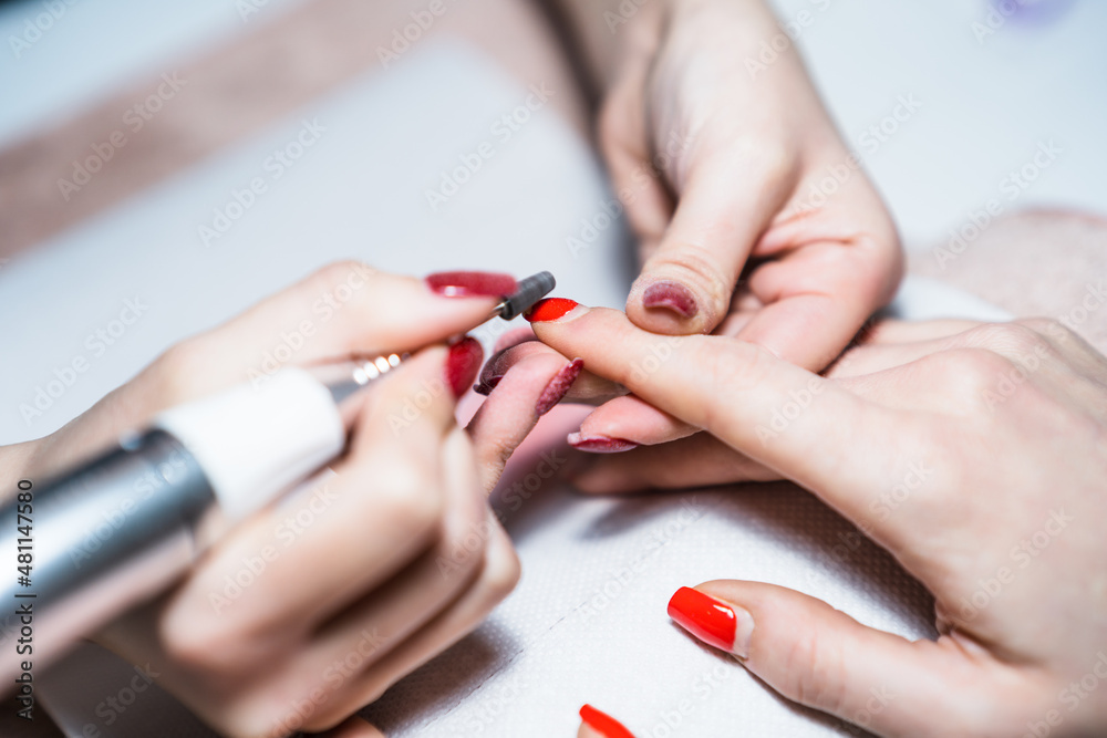 Как скрыть отросший гель-лак дома? 3 лучших способа | Women's blog | Дзен