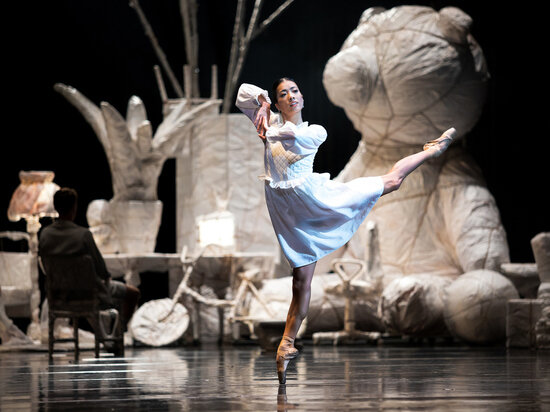     Балет «Три тихие пьесы».. Фото Елена Лехова. Предоставлено пресс-службой фестиваля «Золотая маска».