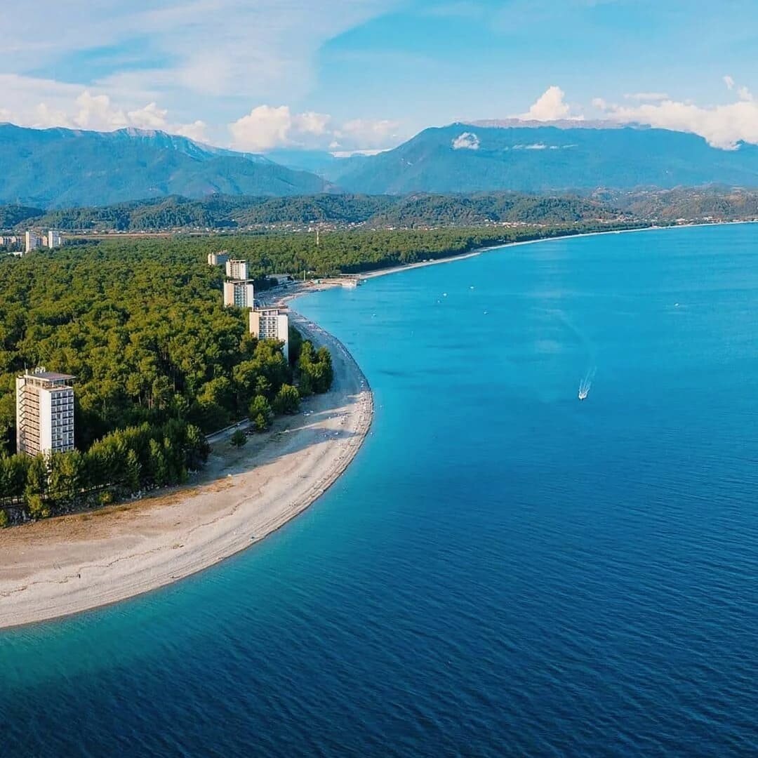 море в абхазии в сентябре