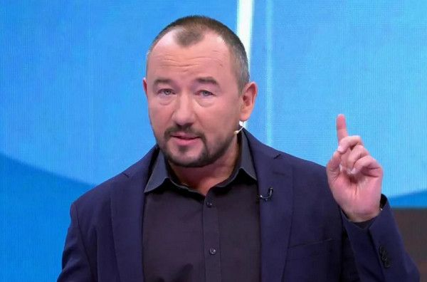 Время покажет сейчас. Артем Шейнин сегодняшний выпуск. Время покажет ведущие программы. Время покажет телепередача. Время покажет