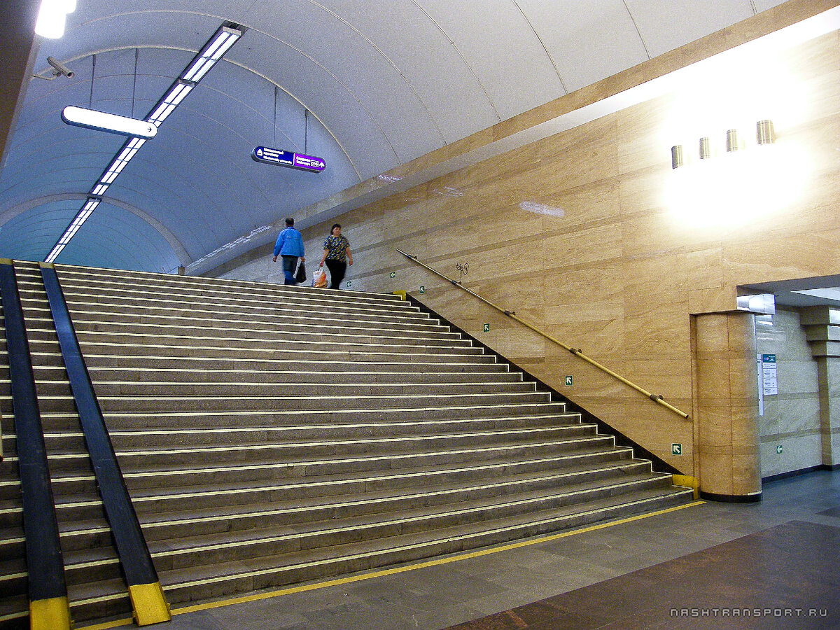 станция метро сенная санкт петербург