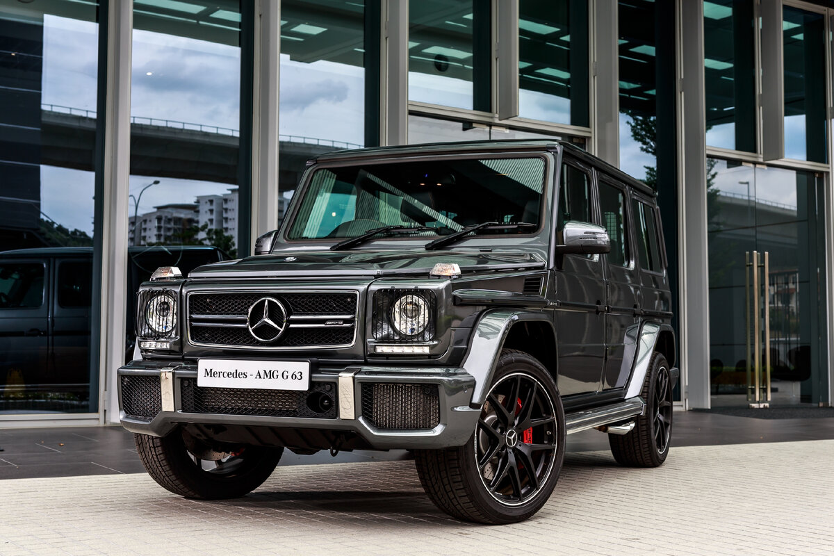 Машины г класса. Мерседес Бенц АМГ g63. Mercedes Benz g63 AMG. The Mercedes g class g63 AMG. Mercedes AMG G 63.G-class.Benz