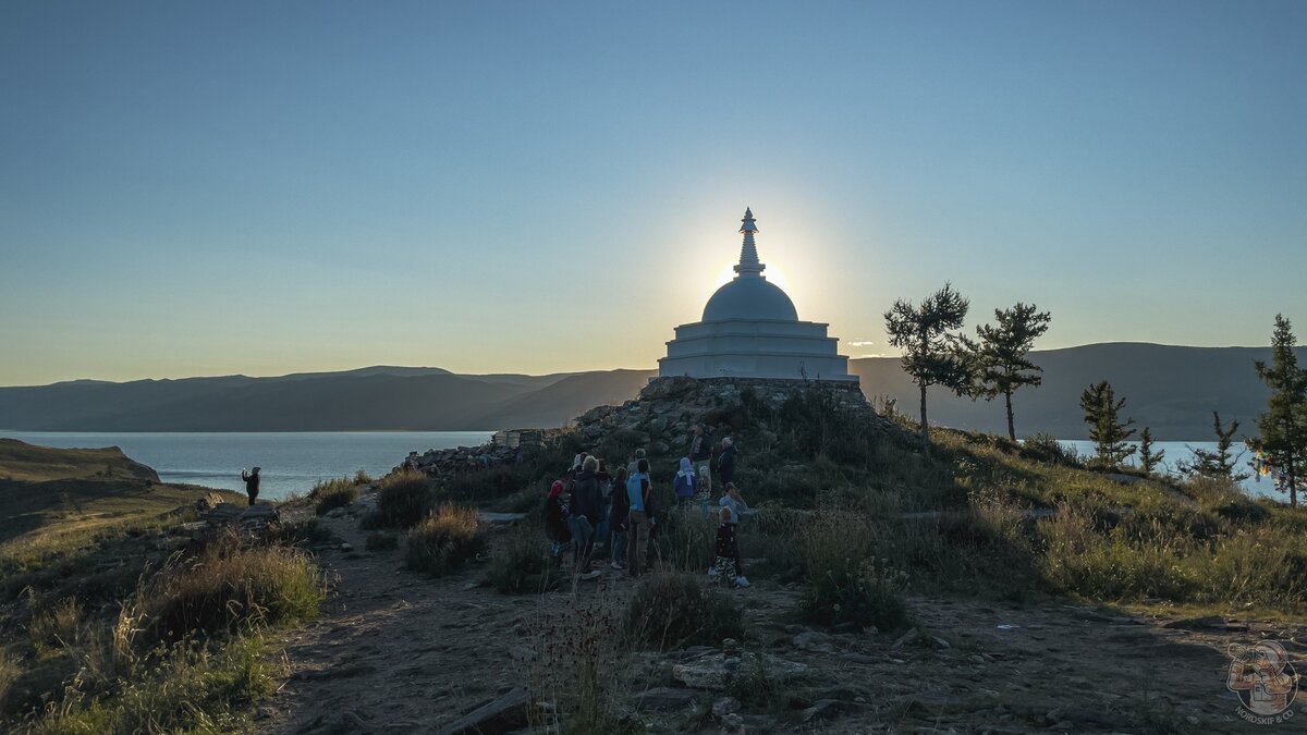 Путешествуем по Байкалу вокруг Ольхона на моторной лодке. Стоит ли авантюра усилий, что смотреть и "какие подводные"?