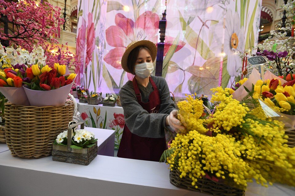     А с чем у вас ассоциируется весна? Михаил ФРОЛОВ