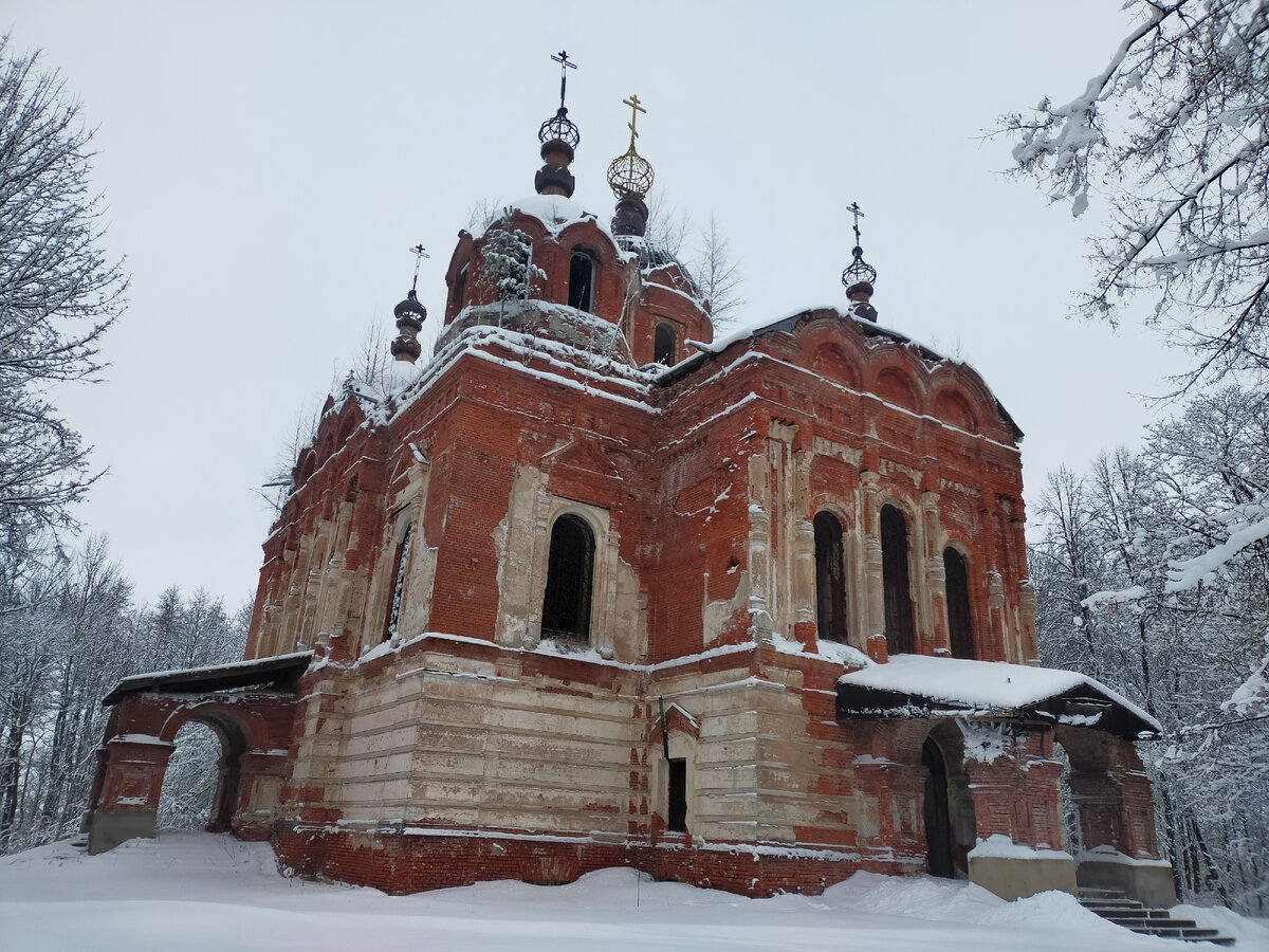 Успенский храм.