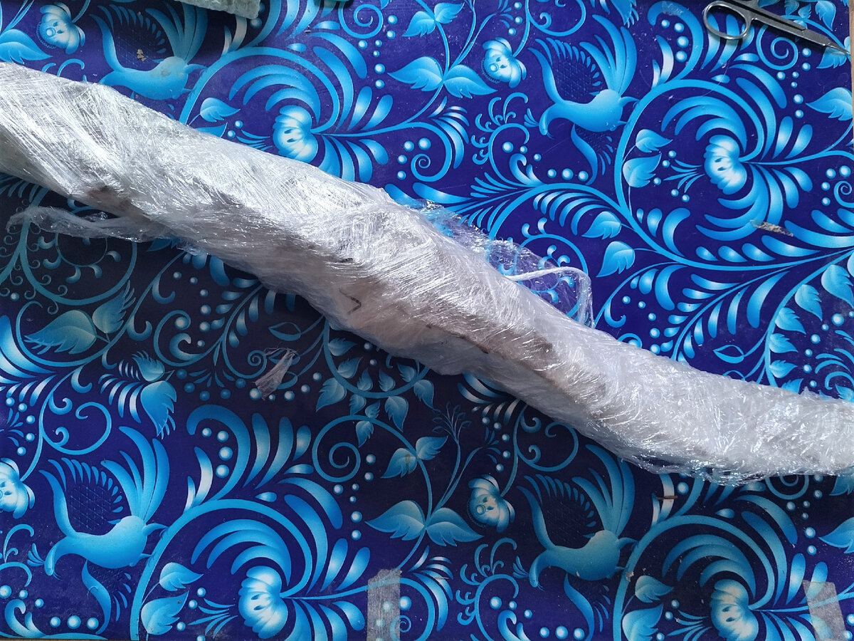 Тут умнее поступила - в общий пучок завернула