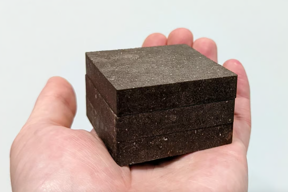     Из картофеля, соли и марсианской пыли сделали строительный материал