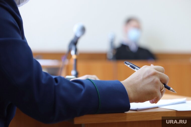    Суд постановил взыскать деньги с УК