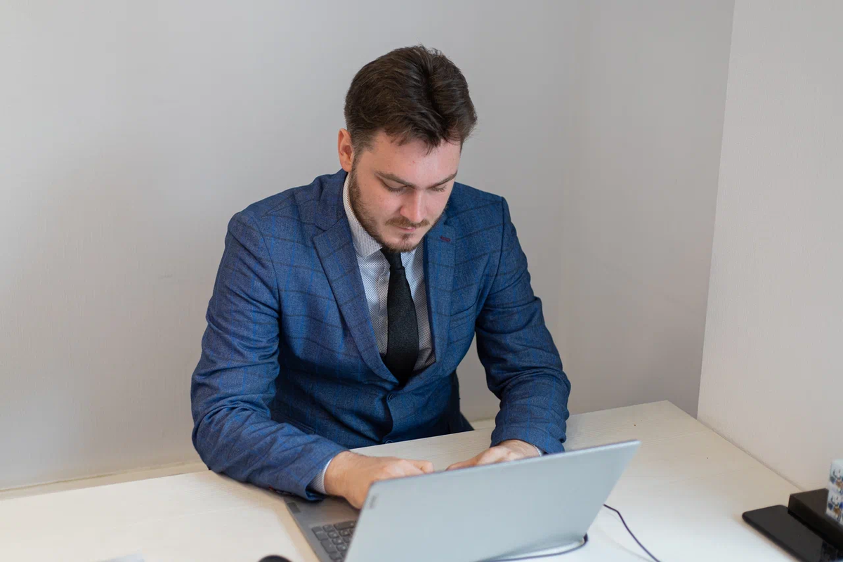 Мы уже не первый год работаем с призывниками и их близкими. Наша задача — помочь вам в защите законных прав вашего сына на то, чтобы не служить в армии. 