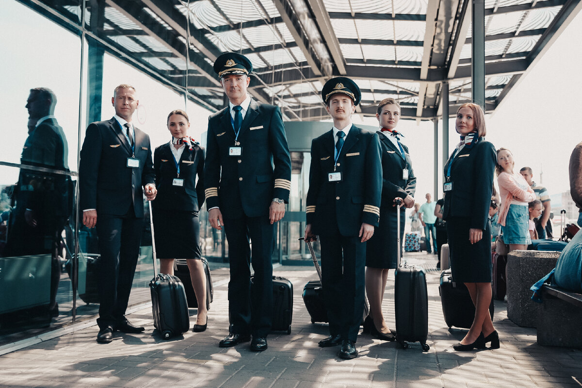 кадр из экшн-драмы «На солнце, вдоль рядов кукурузы»