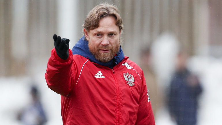    Валерий Карпин.Дарья Исаева