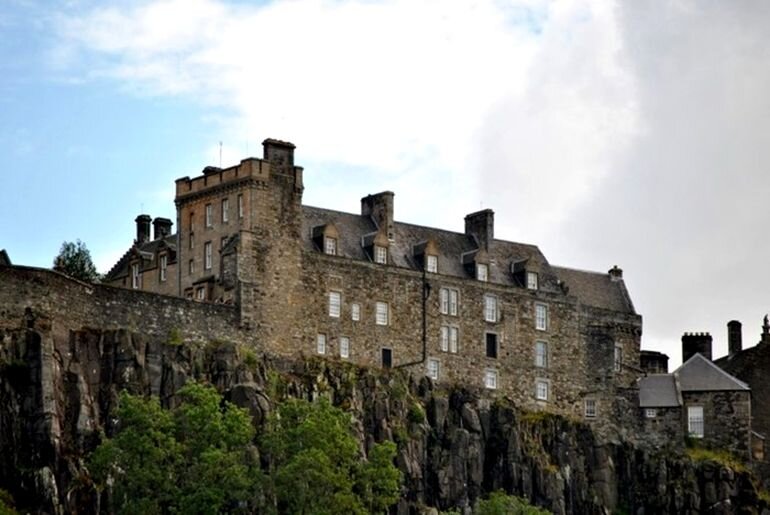  Величественный замок Стирлинг в Шотландии, который стал домом призраков 🔥 С сайта ka-ap.ru