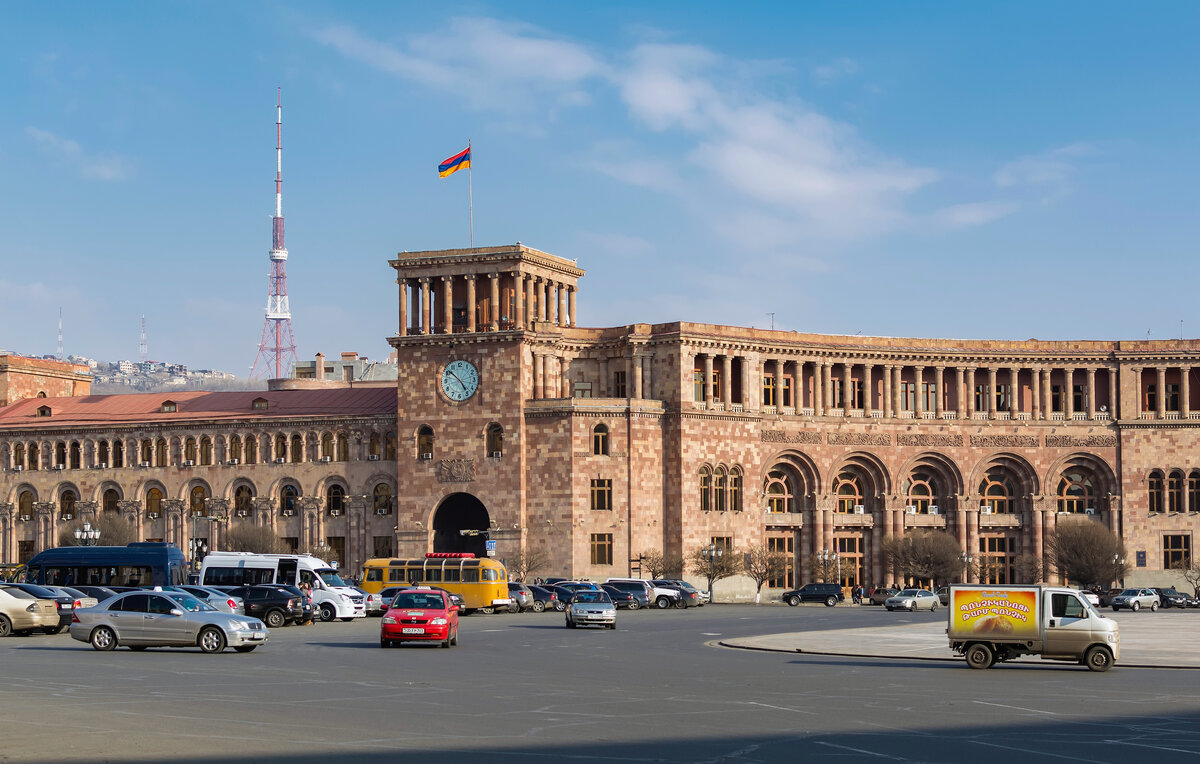    Здание правительства Армении  Artography/Shutterstock/FOTODOM