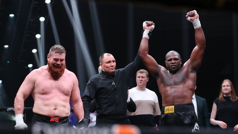    31 марта. Вячеслав Дацик — Кевин Джонсон.Эдуард Корниенко Известия