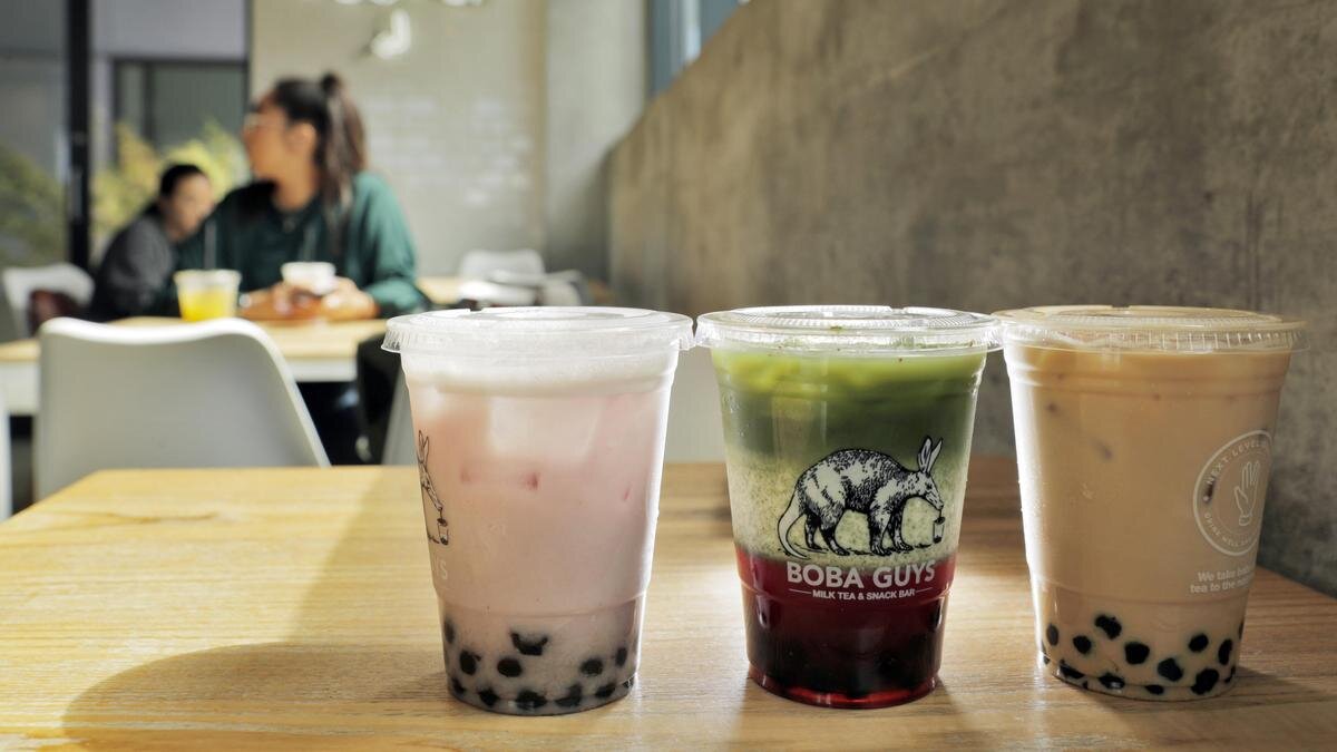    Bubble tea на столе в кафе:Carlos Avila Gonzalez/The San Francisco Chronicle via Getty Images