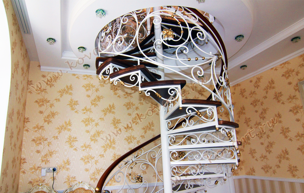 Проект лестницы: https://www.kovart.ru/catalog/kovanye-lestnicy/kod-kl-4/