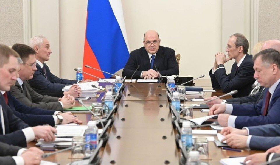     Выплаты станут доступны жителям регионов с 1 июля. Фото: пресс-служба Правительства РФ