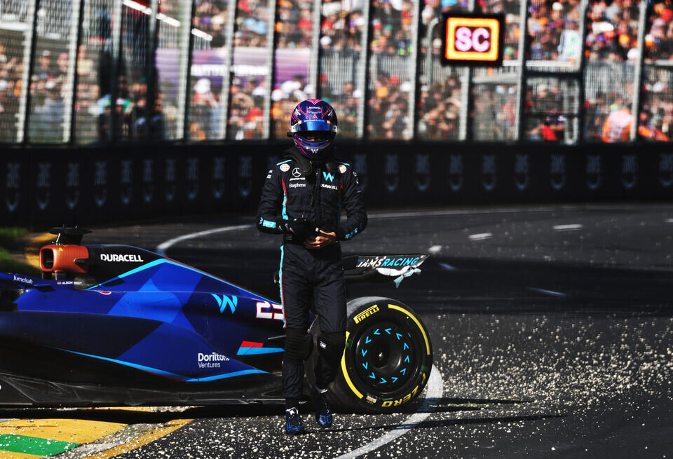    «Извините, мы же не дураки». Петров не согласен с теорией про красные флаги в Формуле 1Williams