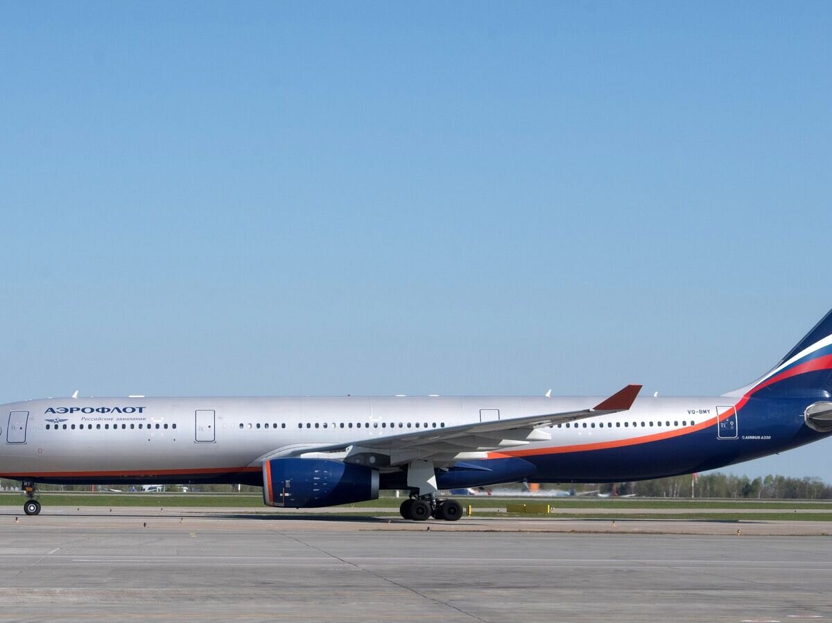    Самолет Airbus A330-300 авиакомпании Аэрофлот в аэропорту Шереметьево в Москве© РИА Новости / Илья Питалев