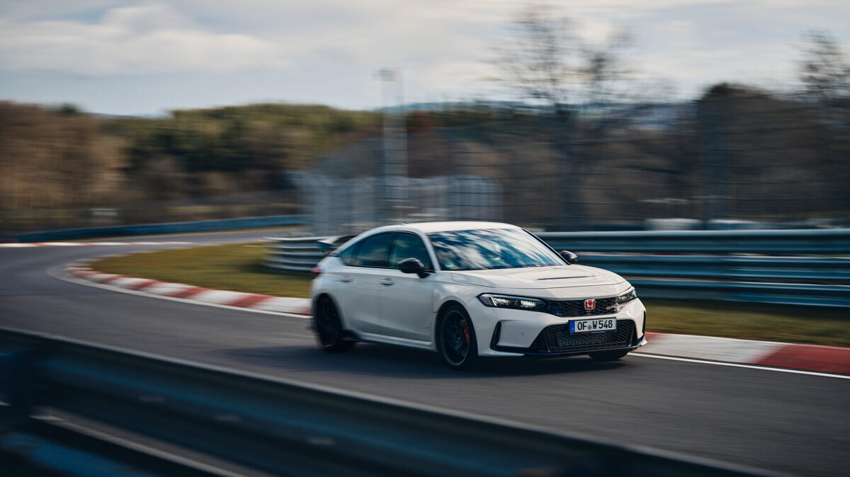    Honda Civic Type R 2023 года на Нюрбургринге. Фото Honda