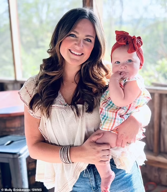 Молли с дочкой