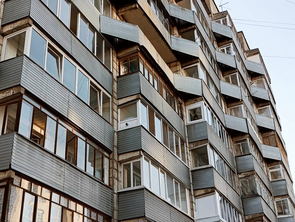 Разница пермь владивосток. 20 Метровый дом. 68 Тысяч квадратных метров.