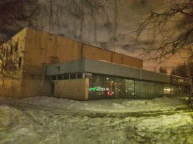 Кинотеатр солнцево реконструкция. Кинотеатр солнцево открыт. Тц небо в солнцево кинотеатр. Новый кинотеатр солнцево. Старый кинотеатр солнцево.